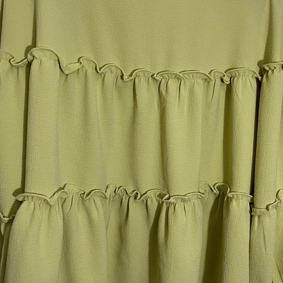 MARC NEW YORK Yellow-green Bubble Sleeve Tiered Split neckline Top | size large - Picture 7 of 7